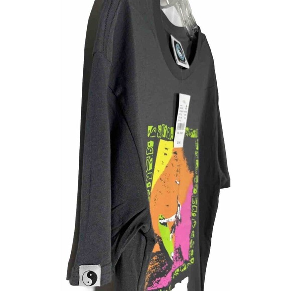 S T&C Surf Designs Hawaii Gray Graphic T-shirt Crew Neck Short Cap Sleeve - Picture 4 of 5